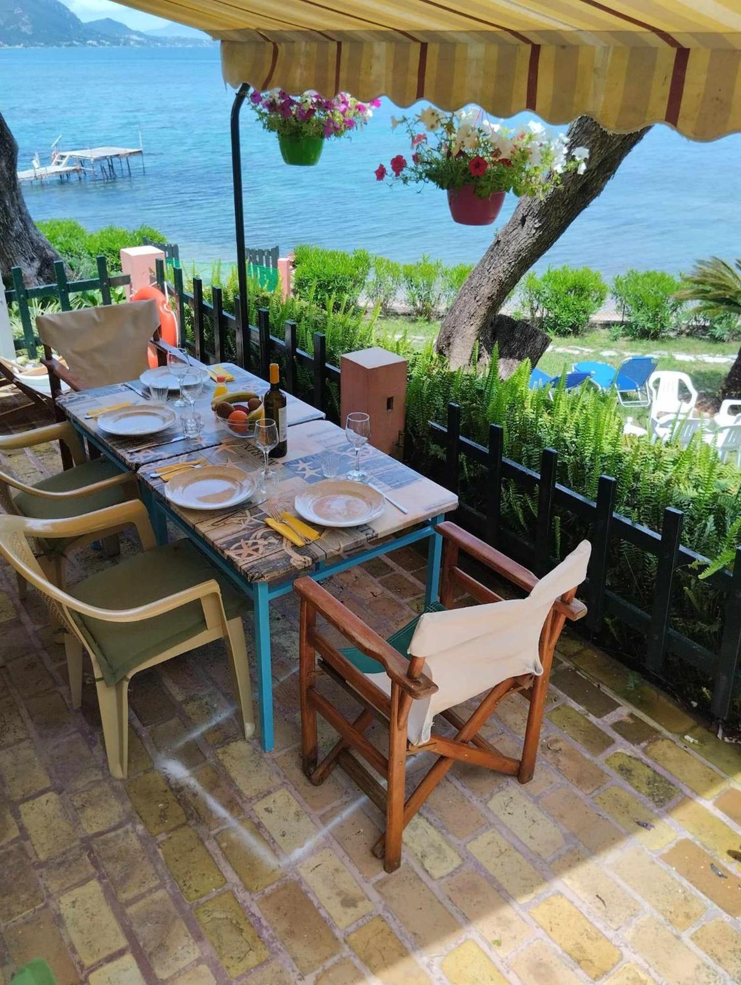 Beachfront Romantica Place Apartament Agia Pelagia Chlomou